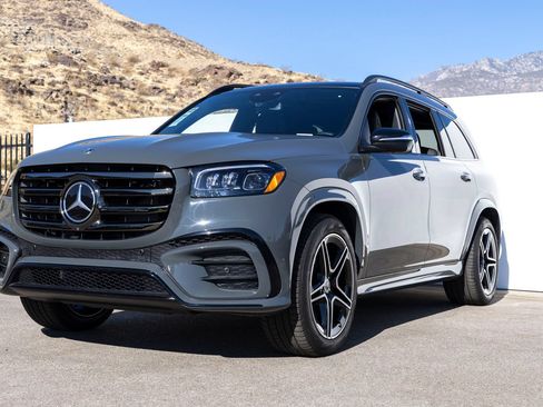 Certified 2026 Mercedes-Benz GLS 450 4MATIC image 5