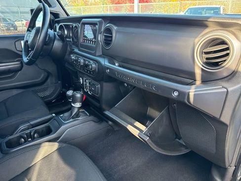 Used 2021 Jeep Wrangler Unlimited Sport image 29