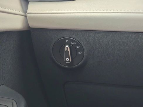 New 2026 Volkswagen Taos SE AWD/4WD image 25