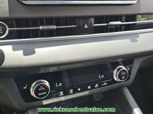 Used 2023 Mitsubishi Outlander SE FWD image 26