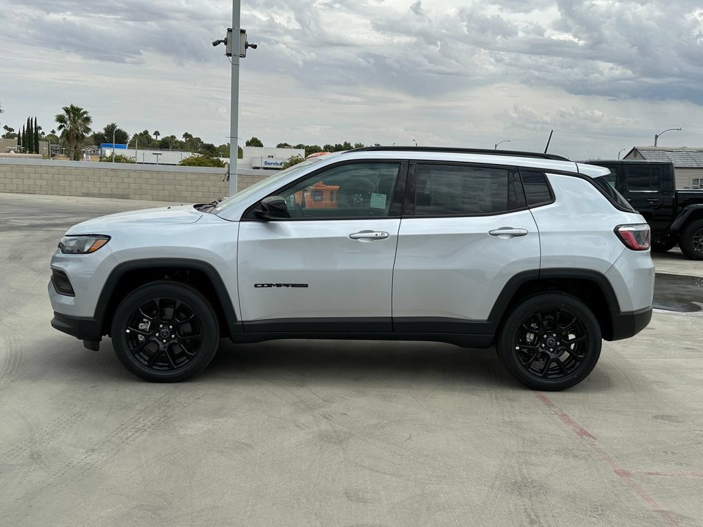 New 2026 Jeep Compass Latitude AWD/4WD image 3