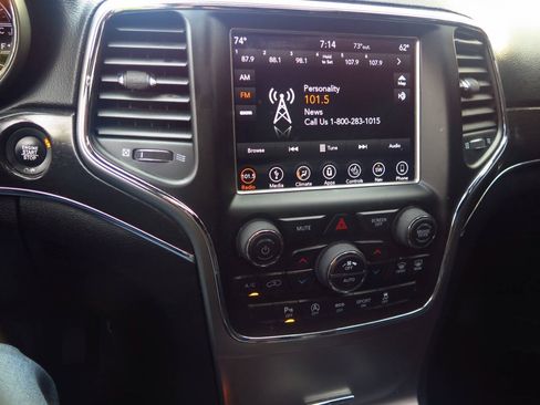 Used 2018 Jeep Grand Cherokee Limited AWD/4WD image 27