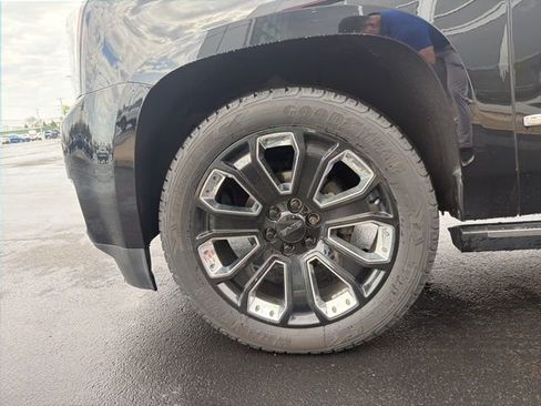 Used 2020 GMC Yukon XL Denali w/ Denali Ultimate Package AWD/4WD image 10