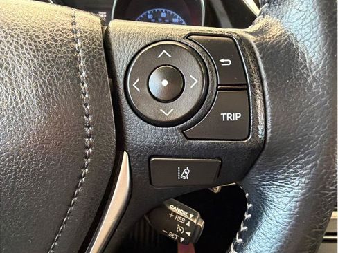 Used 2017 Toyota Corolla iM FWD image 19