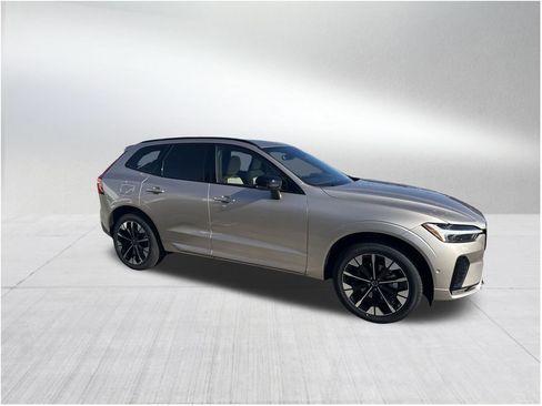 New 2026 Volvo XC60 B5 Plus w/ Protection Package Premier image 3