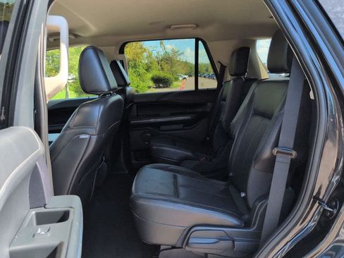 Used 2024 Ford Expedition XLT RWD image 14