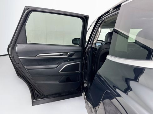 Used 2025 Kia Telluride S FWD image 27