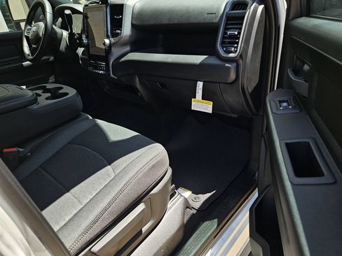 New 2026 RAM 2500 Tradesman AWD/4WD image 7