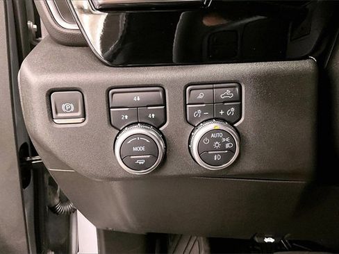 Used 2024 GMC Sierra 2500 SLE w/ SLE Value Package; image 35