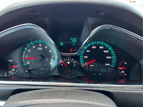 Used 2017 Chevrolet Traverse LT w/ Style and Technology Package FWD image 38