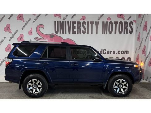Used 2018 Toyota 4Runner TRD Off-Road Premium image 9