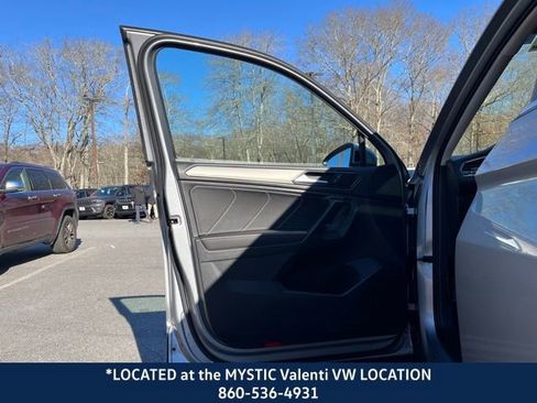 Certified 2023 Volkswagen Tiguan SE w/ Panoramic Sunroof Package image 31
