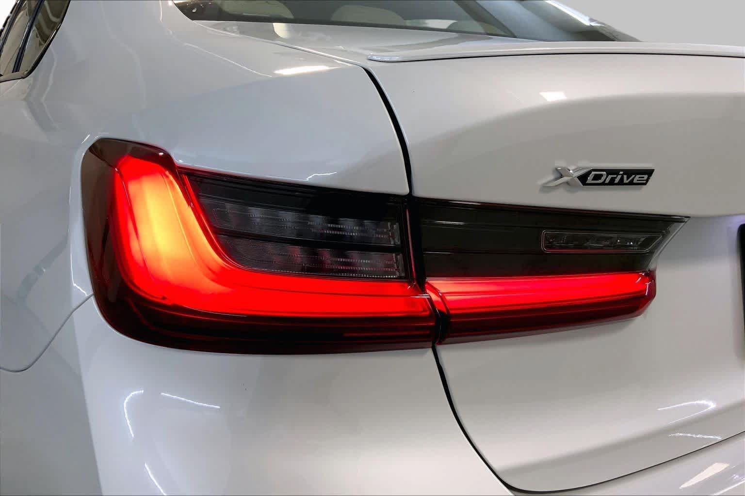 New 2026 BMW 330i xDrive Sedan w/ M Sport Package AWD/4WD image 14
