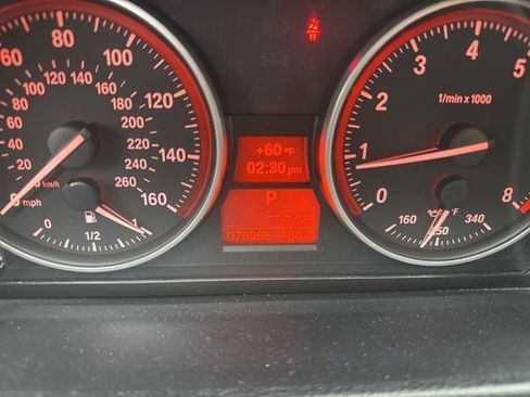 Used 2011 BMW 335i Sedan image 8