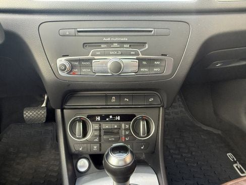 Used 2018 Audi Q3 2.0T Premium Plus w/ Premium Plus Package image 26