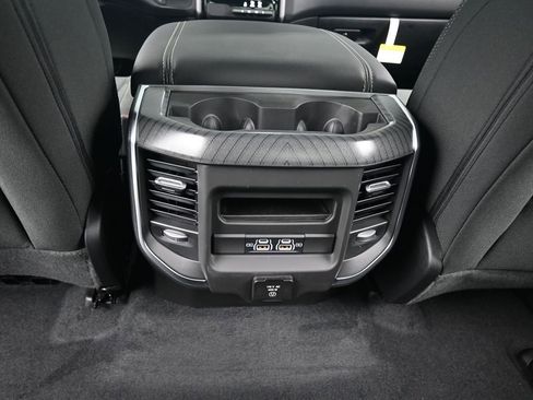 Used 2025 RAM 1500 Big Horn AWD/4WD image 28
