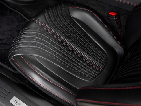 Used 2017 Aston Martin DB11 V12 RWD image 23