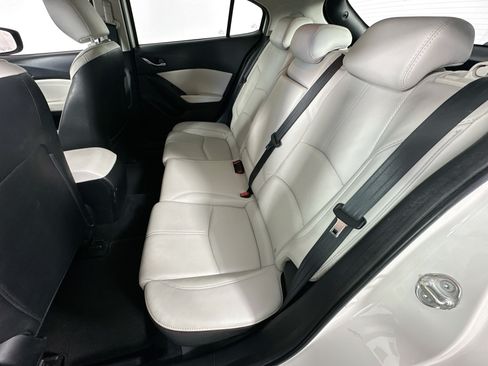 Used 2018 MAZDA MAZDA3 Grand Touring FWD image 26