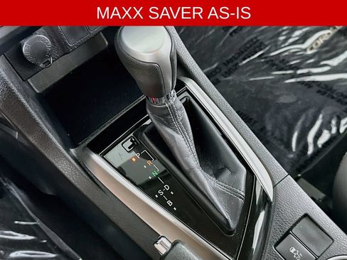 Used 2015 Toyota Corolla LE FWD image 30