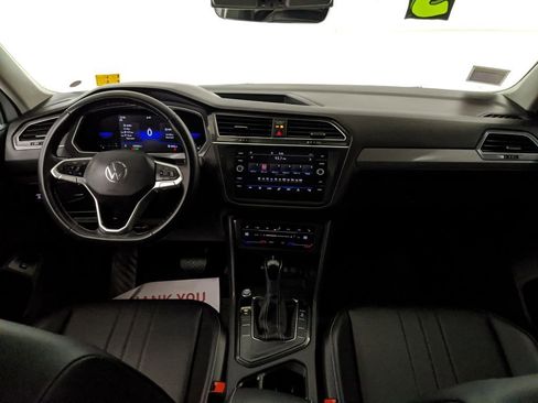 Used 2022 Volkswagen Tiguan SE image 7
