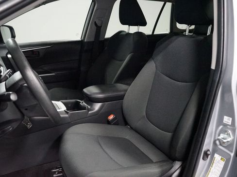 Certified 2024 Toyota RAV4 LE AWD/4WD image 25