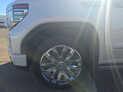 Used 2023 GMC Sierra 1500 Denali w/ Denali Reserve Package image 10