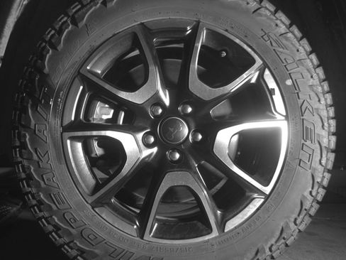 Used 2025 Jeep Compass Trailhawk AWD/4WD image 15