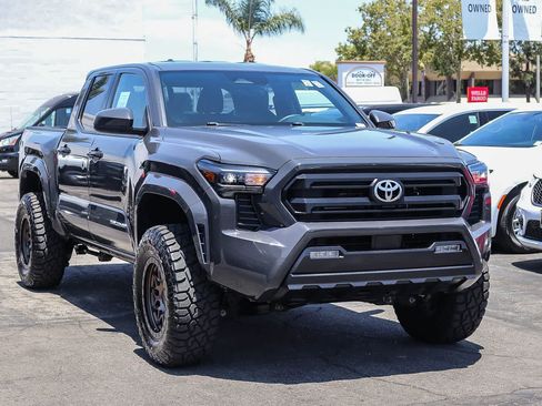 Used 2024 Toyota Tacoma SR5 RWD image 3