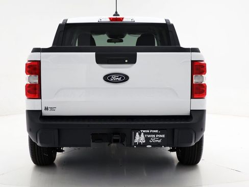 New 2025 Ford Maverick XL image 8