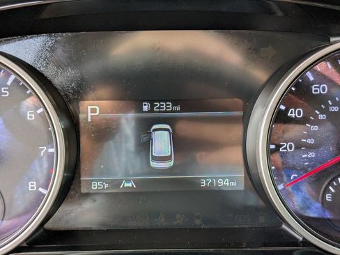 Certified 2024 Kia Carnival EX FWD image 36