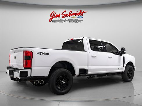Used 2025 Ford F250 Lariat w/ Black Appearance Package image 6