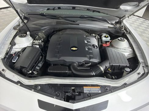 Used 2011 Chevrolet Camaro LT RWD image 19