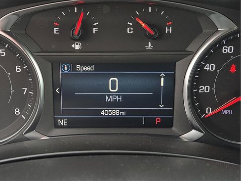 Used 2024 GMC Terrain SLE image 18