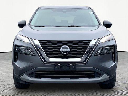 Used 2023 Nissan Rogue S image 2