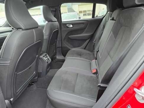 Used 2023 Volvo C40 P8 Recharge Ultimate AWD/4WD image 16