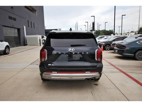 Used 2023 Hyundai Palisade Calligraphy w/ Cargo Package FWD image 8