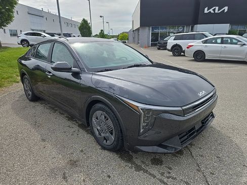 Certified 2025 Kia K4 FWD image 1