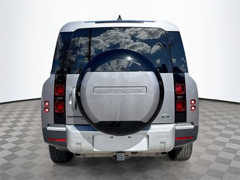 Used 2023 Land Rover Defender 130 SE image 7