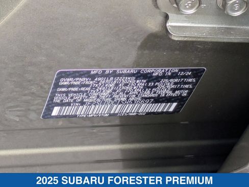 Used 2025 Subaru Forester Premium AWD/4WD image 39