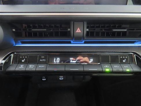 Used 2023 Toyota Prius XLE FWD image 26