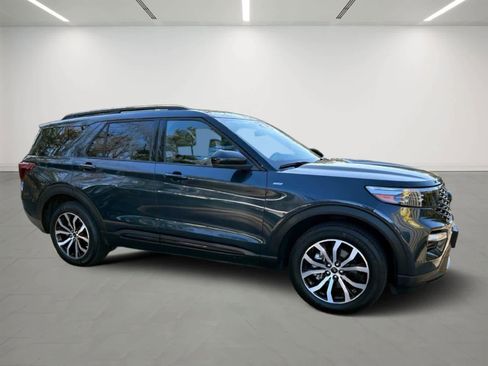 Used 2024 Ford Explorer ST-Line w/ Class IV Trailer Tow Package image 6