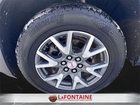 Used 2023 GMC Acadia SLT image 29