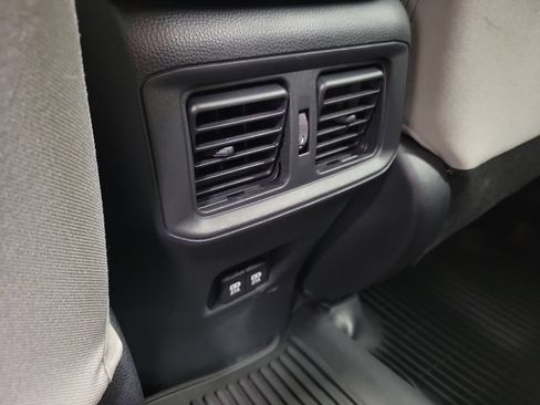 Used 2019 Toyota RAV4 XLE w/ Convenience Package AWD/4WD image 29