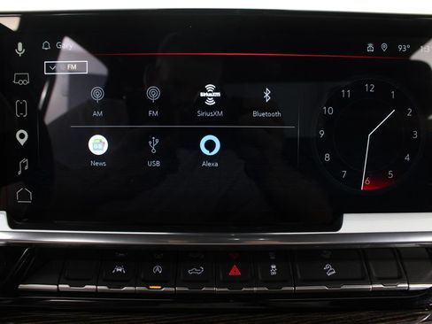 Used 2025 GMC Sierra 1500 SLE AWD/4WD image 5