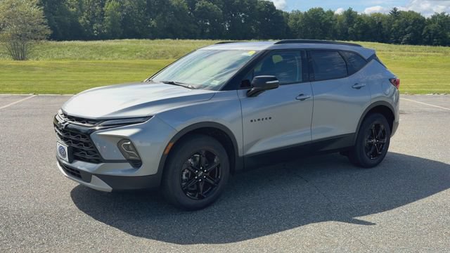 New 2026 Chevrolet Blazer LT w/ Midnight/Sport Edition AWD/4WD image 4
