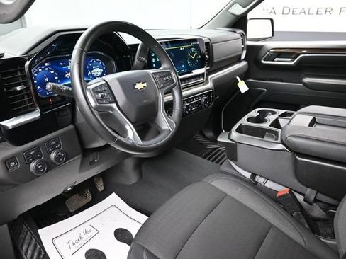Used 2024 Chevrolet Silverado 1500 LT AWD/4WD image 19
