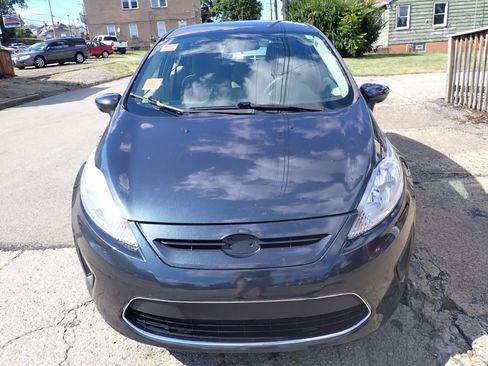 Used 2011 Ford Fiesta SE w/ 201A Rapid Spec Order Code image 5