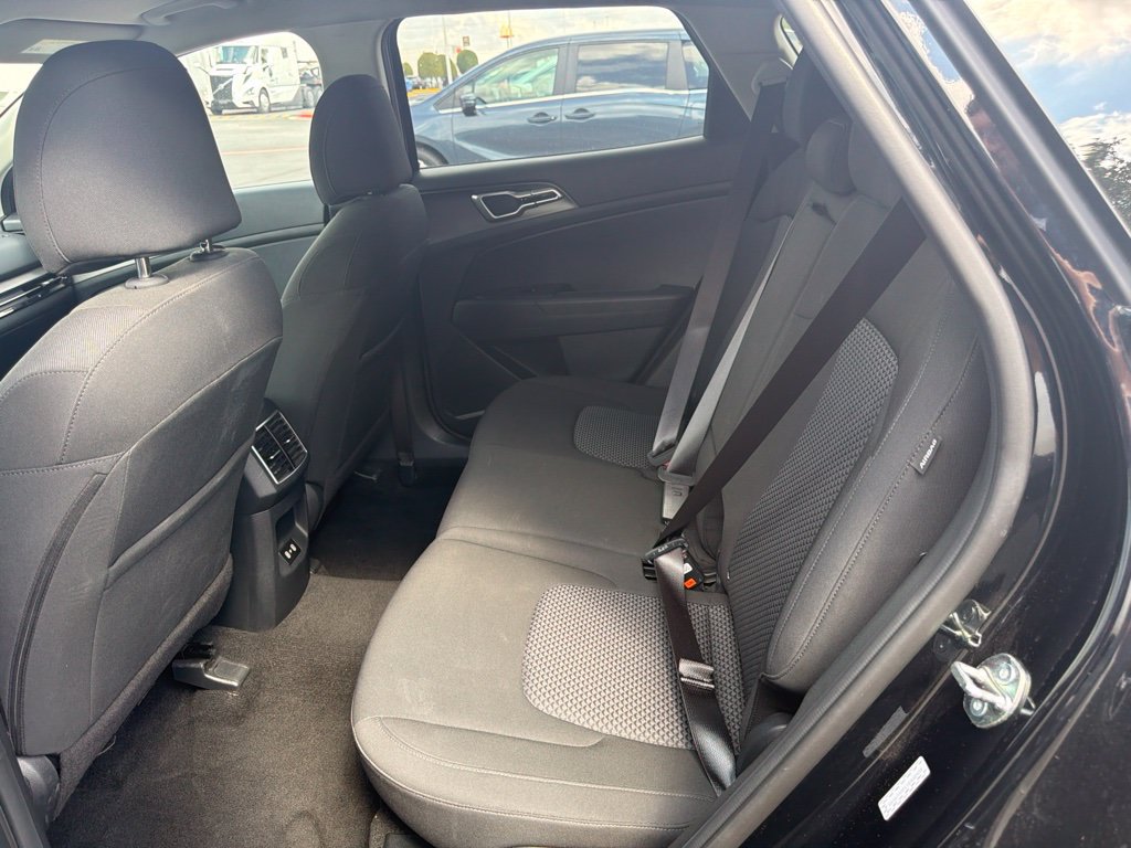Used 2026 Kia Sportage LX FWD image 9