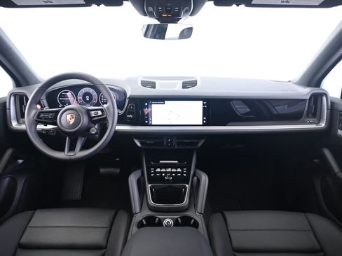 Certified 2025 Porsche Cayenne image 41