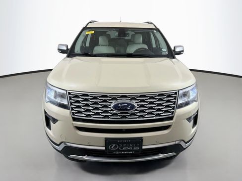 Used 2018 Ford Explorer Platinum AWD/4WD image 2